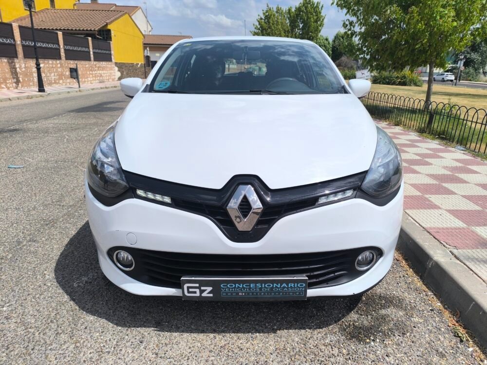 RENAULT Clio Authentic 1.2 16v 75cv