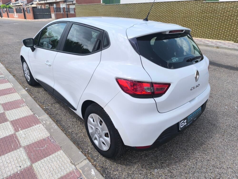 RENAULT Clio Authentic 1.2 16v 75cv