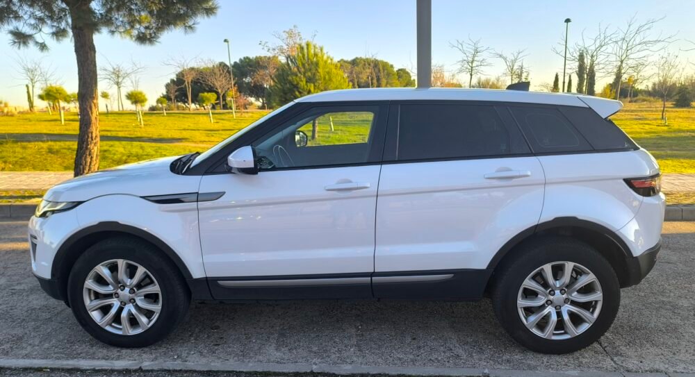 LAND-ROVER Range Rover Evoque 2.0L TD4 150 SE 4×4