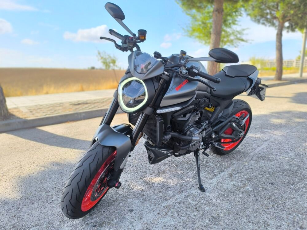 Ducati Monster + 937