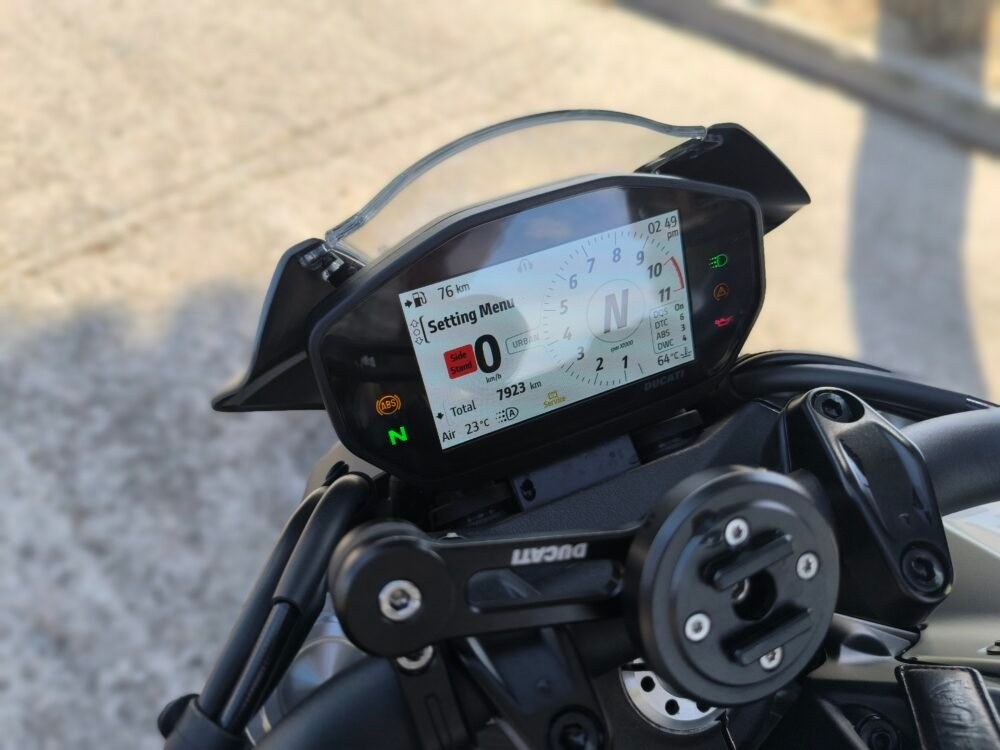 Ducati Monster + 937