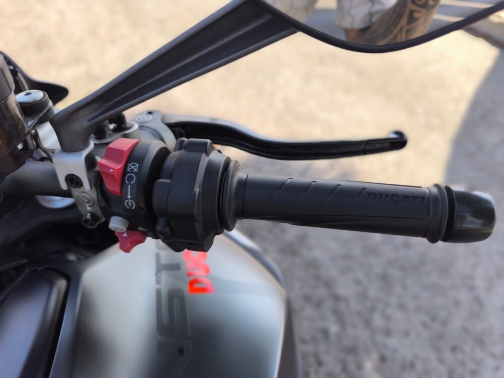 Ducati Monster + 937